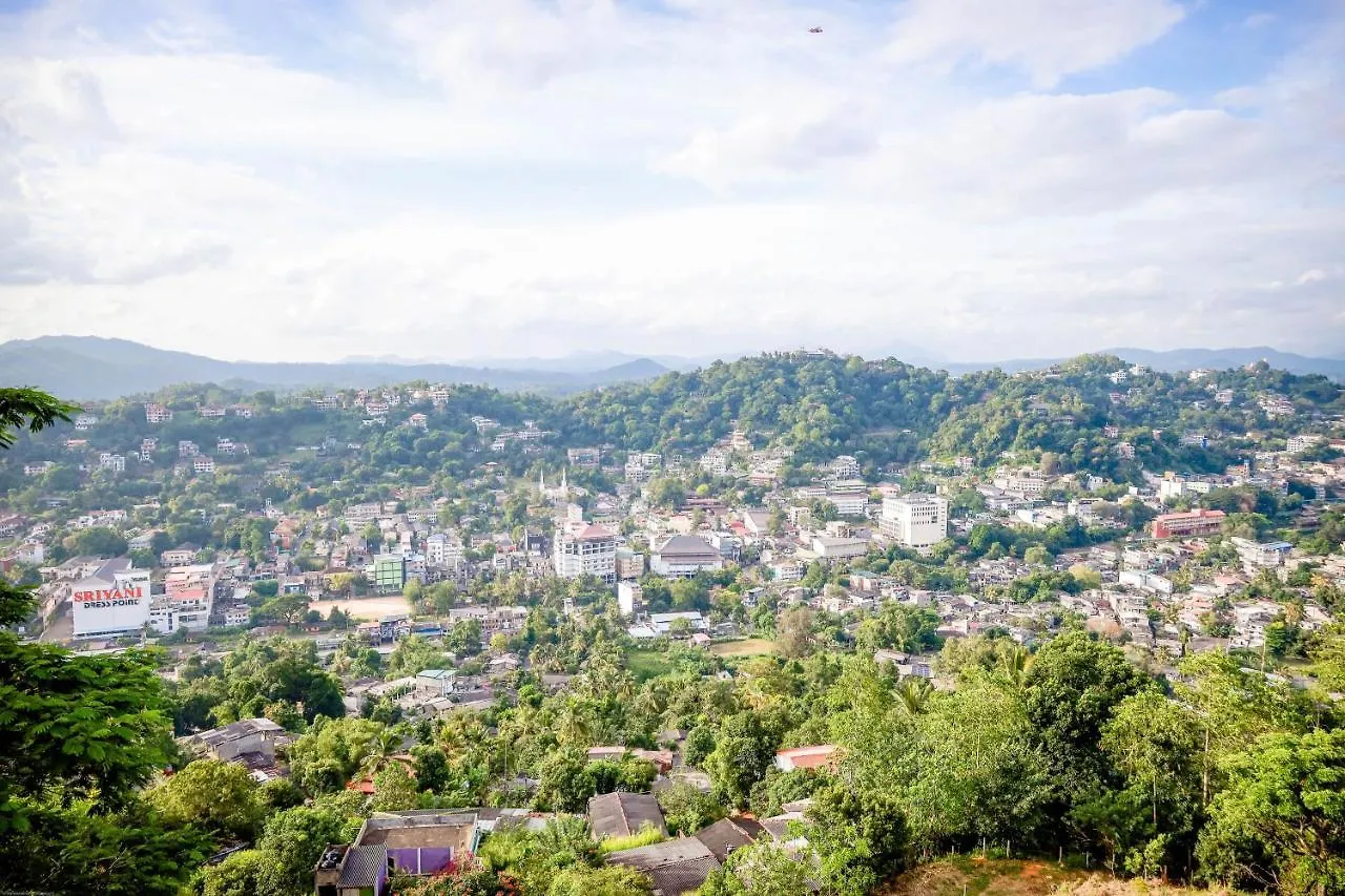 The Summit Hotel Kandy 5*,  Sri Lanka