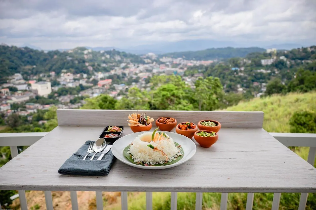 The Summit Hotel Kandy 5*,  Sri Lanka