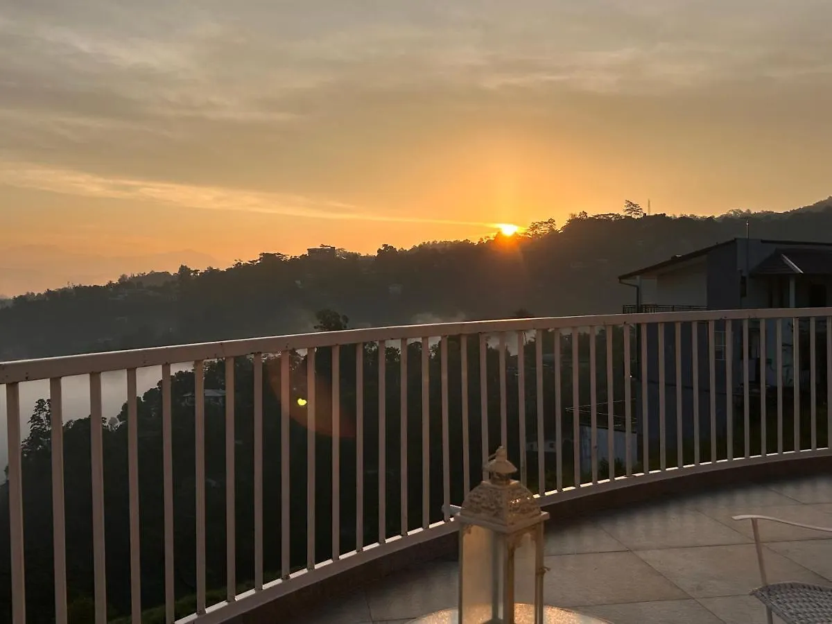 The Summit Hotel Kandy 5*,  Sri Lanka
