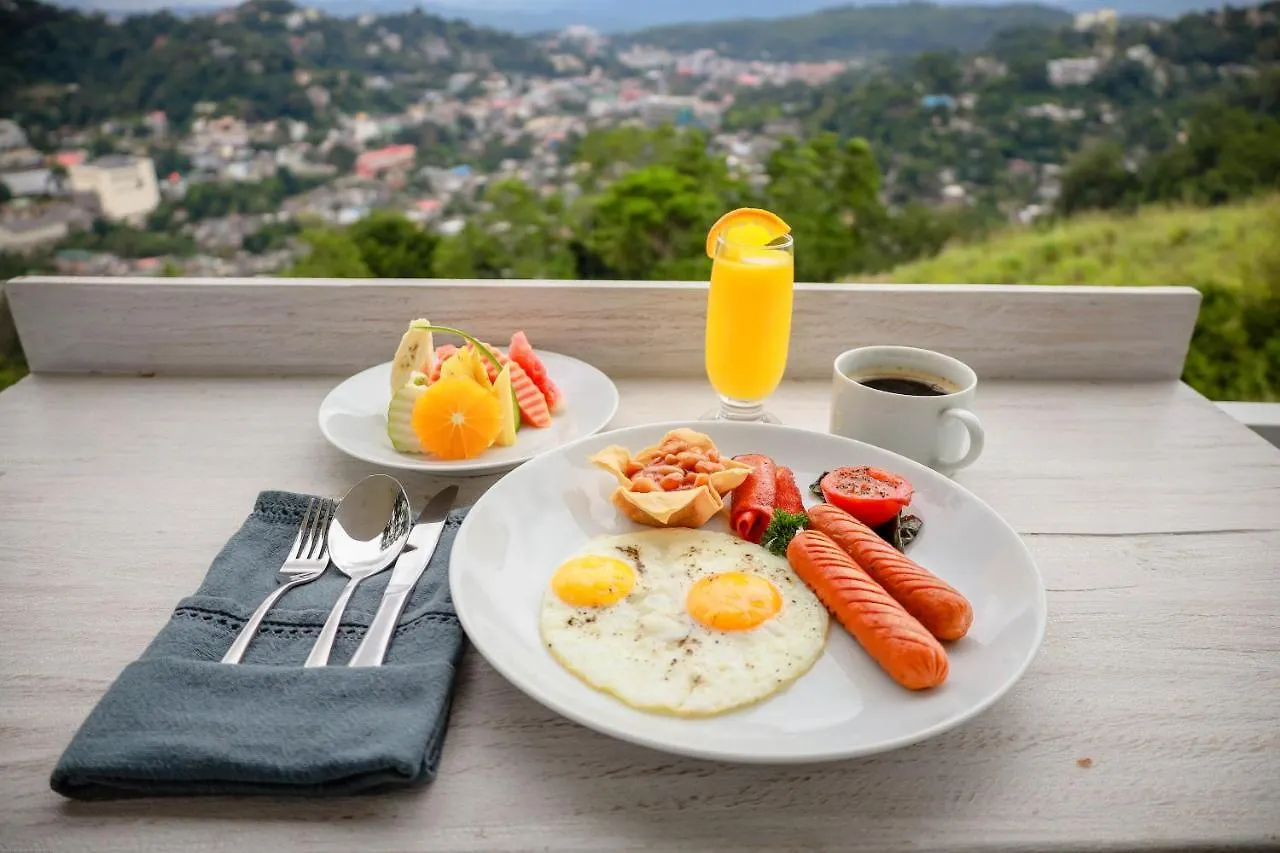 The Summit Hotel Kandy 5*,